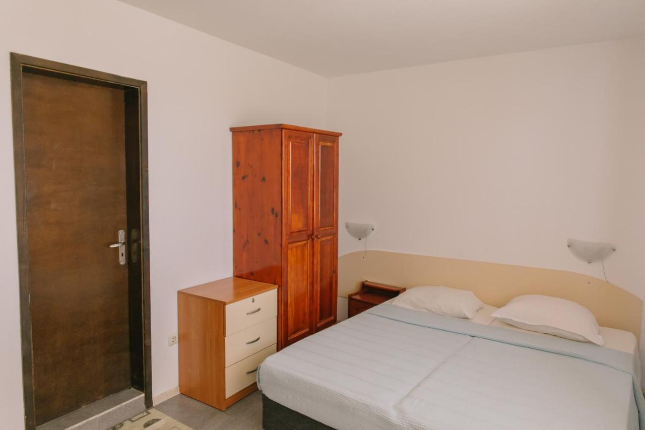Hronos Hotell Nesebar Exteriör bild