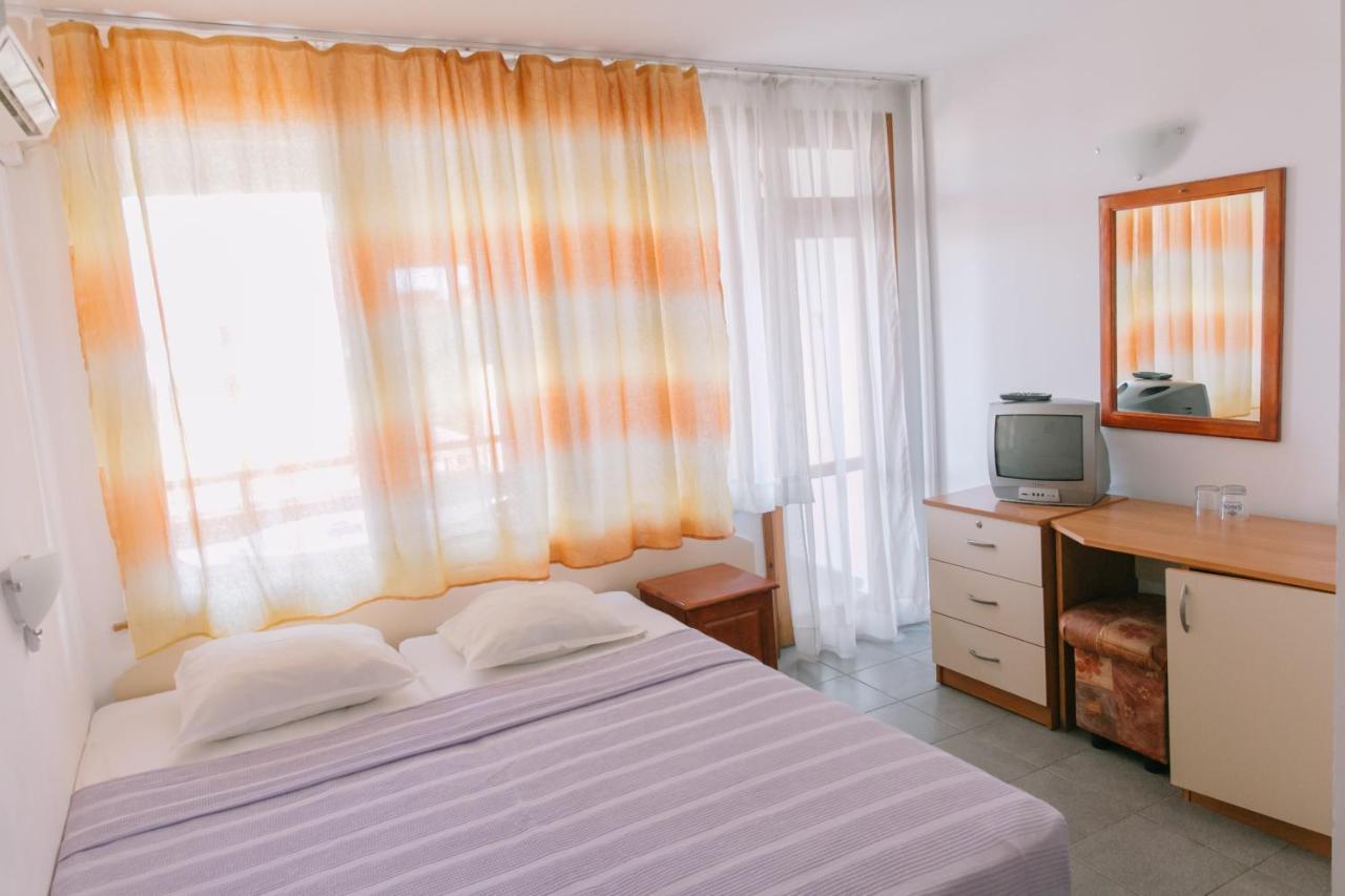 Hronos Hotell Nesebar Exteriör bild