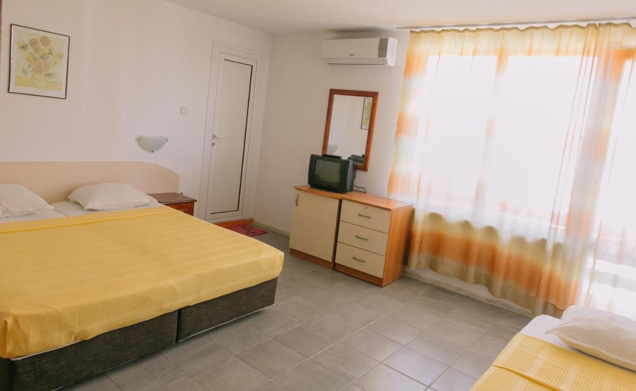 Hronos Hotell Nesebar Exteriör bild
